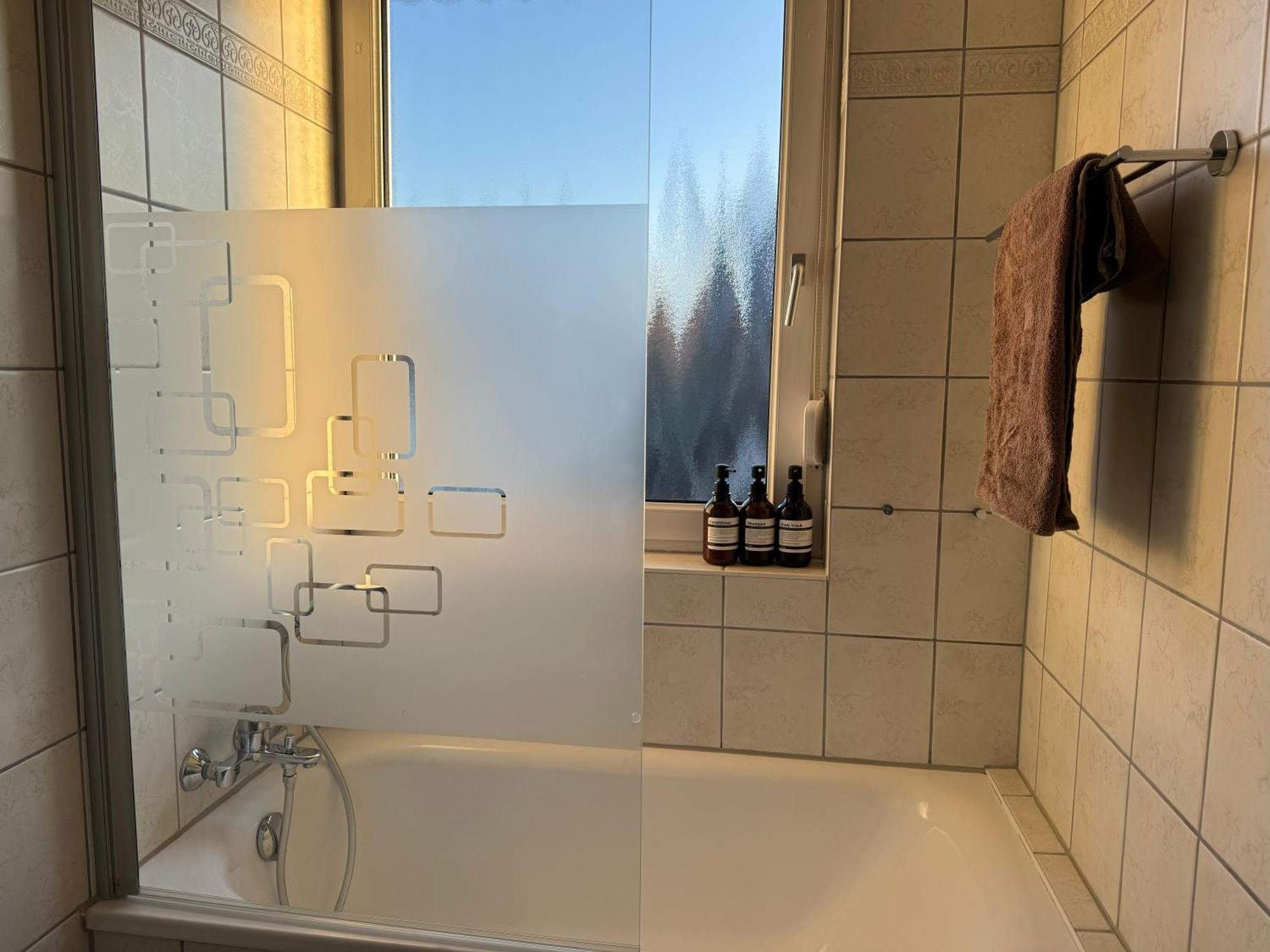 Ruhrpott Residenz - 3 Zimmer Suite - 70Qm Mit Balkon Oberhausen  Exterior foto