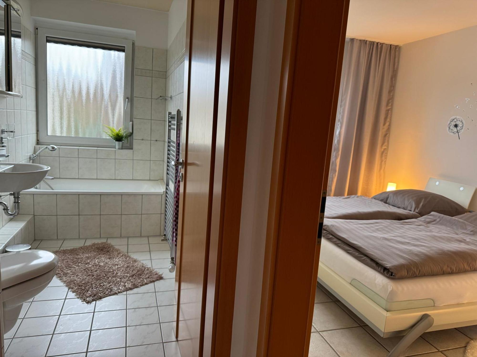 Ruhrpott Residenz - 3 Zimmer Suite - 70Qm Mit Balkon Oberhausen  Exterior foto