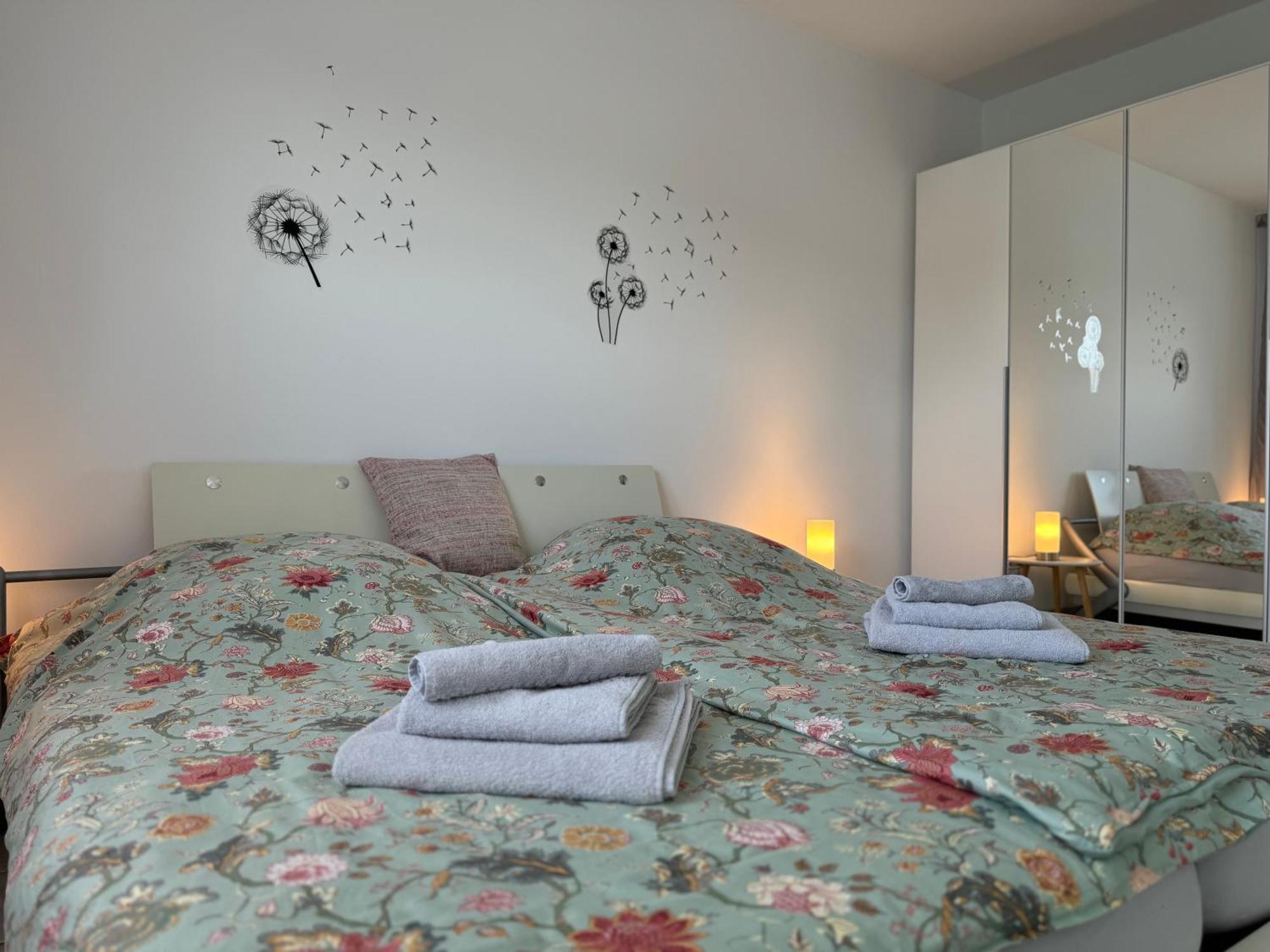 Ruhrpott Residenz - 3 Zimmer Suite - 70Qm Mit Balkon Oberhausen  Exterior foto